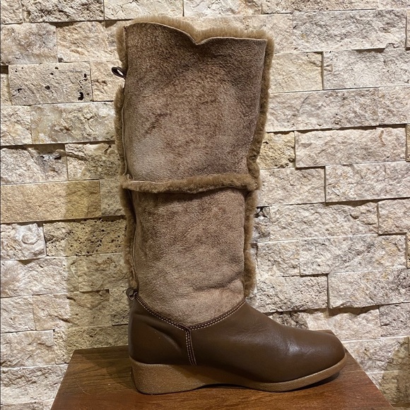 Mocatem Shearling Après-Ski Boots – Size 7 – Made in Canada - Picture 5 of 16